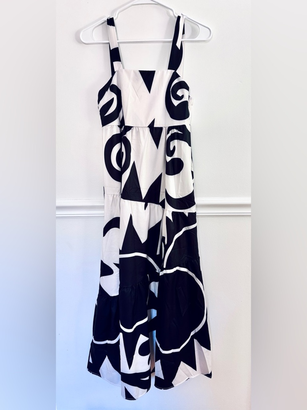 Boutique Black White Bold Geometric Tiered Sun Dress Smocked Back S